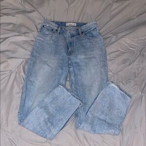 Abercrombie Curve Love 90’s Straight Jeans